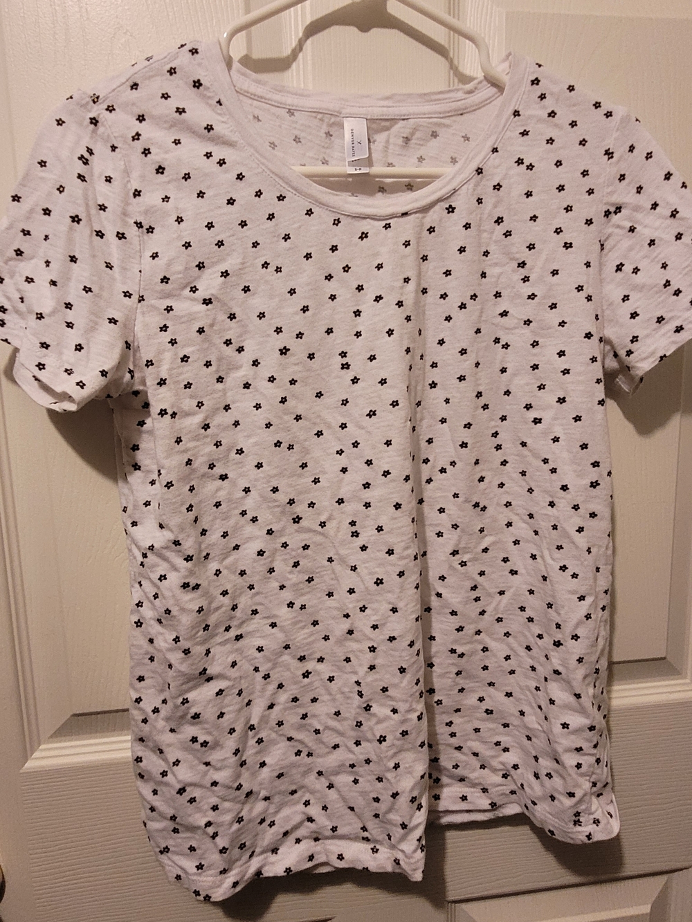 Denver Hayes White T-Shirt with Black Star Print